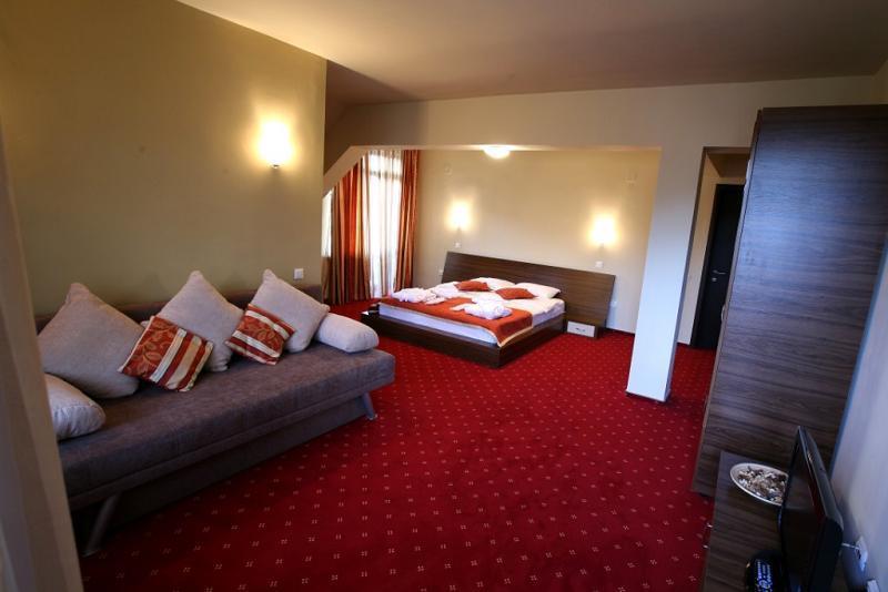 Maya House Hotel Predeal Buitenkant foto