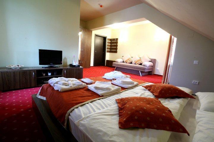 Maya House Hotel Predeal Buitenkant foto